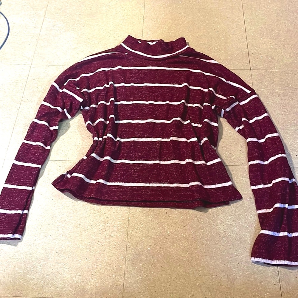 SO deep burgundy & white striped long sleeve top with mini turtleneck oversized